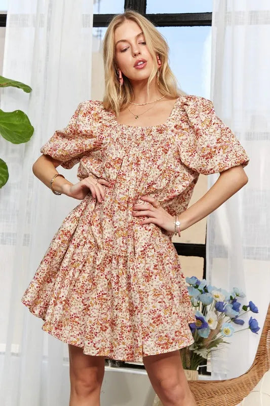 Floral print dress with square neckline and puff sleeves